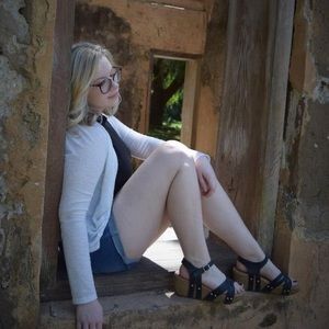 Meet your Posher, Laynie